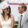 Elizabeth Hurley et Shane Warne lors de leur première rencontre, Cheschire, le 29 juillet 2010