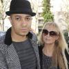 Emma Bunton dévoile son ventre de femme enceinte au côté de son amoureux le 16 février à Londres