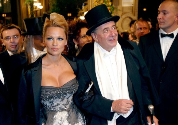 Richard Lugner au bal de Vienne en 2003 avec Pamela Anderson
