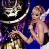 Kylie Minogue se produit sur la scène de la Herning Multi-Arena, à Herning, au Danemark, pour le premier concert de son Aphrodite - Les Folies World Tour, le 19 février 2011.