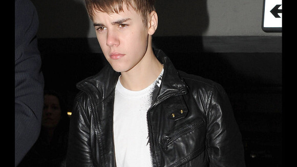 Justin Bieber dérape : il est contraint de s'excuser après un geste obscène !