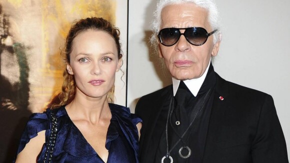 Vanessa Paradis inspire Karl Lagerfeld pour un shopping inédit !