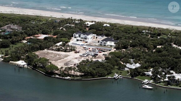 Image aérienne du chantier, au printemps 2010, de la nouvelle résidence et du terrain de golf privatif de Tiger Woods sur Jupiter Island.