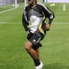 Passionné de football, Jamel Debbouze a profité de sa visite au centre d'entraînement du Losc le 9 mars 2011 pour offrir de recruter la nouvelle star Eden Hazard pour 15 euros !