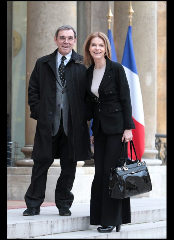Michel Corbière et Cyrielle Clair lors de la remise de décorations à l'Elysée le 9 mars 2011