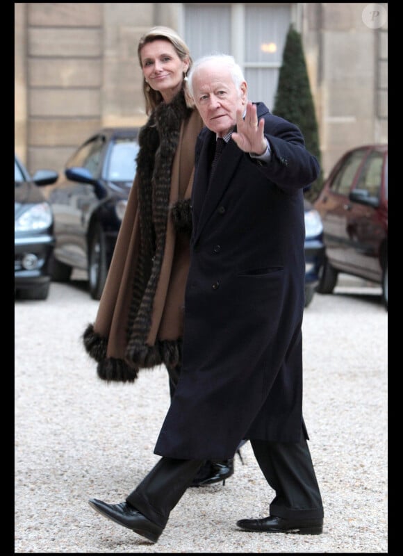 Jacques Chancel et son épouse lors de la remise de décorations à l'Elysée le 9 mars 2011