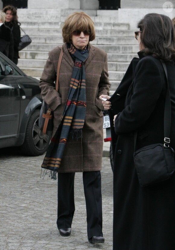Nadine Trintignant aux obsèques d'Annie Fargue le 10 mars 2011 au Père Lachaise à Paris dans le 20e arrondissement