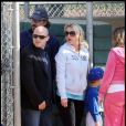 Britney Spears, Kevin Federline  et Jason Trawick lors d'un match de baseball de Sean Preston le 13 mars  