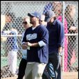 Britney Spears, Kevin Federline  et Jason Trawick lors d'un match de baseball de Sean Preston le 13 mars  