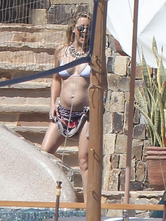 Kate Hudson et son compagnon Matthew Bellamy en vacances à Los Cabos au Mexique, le 6 mars 2011