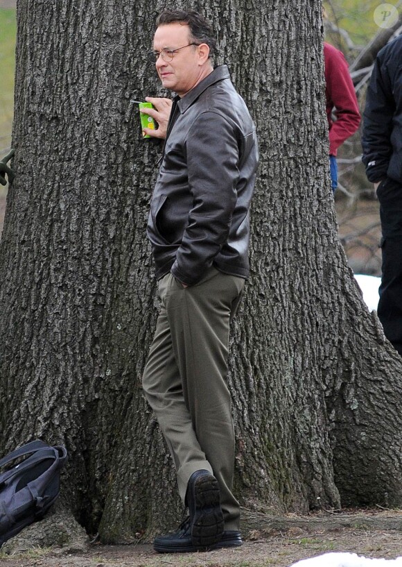 Tom Hanks sur le tournage de Extremely Loud And Incredibly Close, de Stephen Daldry, à Central Park, New York, le 22 mars 2011.
