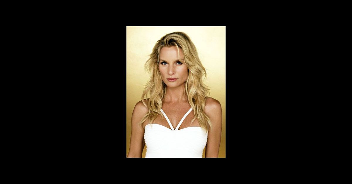 Nicolette Sheridan toujours aussi sexy à 47 ans. - Purepeople