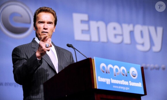 Arnold Schwarzenegger lors d'un débat sur l'innovation énergétique à Washington le 1er avril 2011