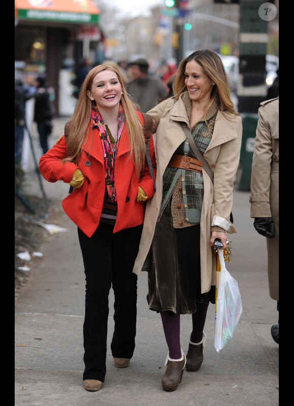 Le 6 avril 2011 à New york, sur le tournage de New Year's Eve, Sarah Jessica Parker et Abigail Breslin semblent très complices