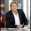 Laurent Delahousse présente le JT de 20h00 de TF1, du lundi au jeudi.