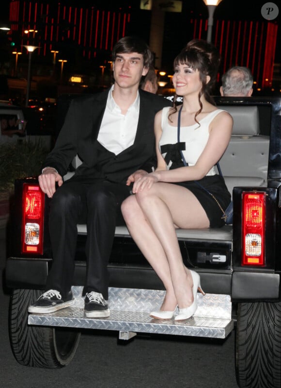 Marston Hefner et Claire Sinclair lors de la fête d'anniversaire de Hugh Hefner et Marston Hefner à Las Vegas le 9 avril 2011 
