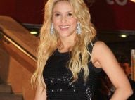 Shakira, magnifique et amoureuse, motive Gerard Piqué avec ses baisers !