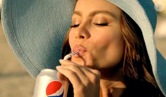 Sofia Vergara tourne dans la publicité estivale de Diet Pepsi.