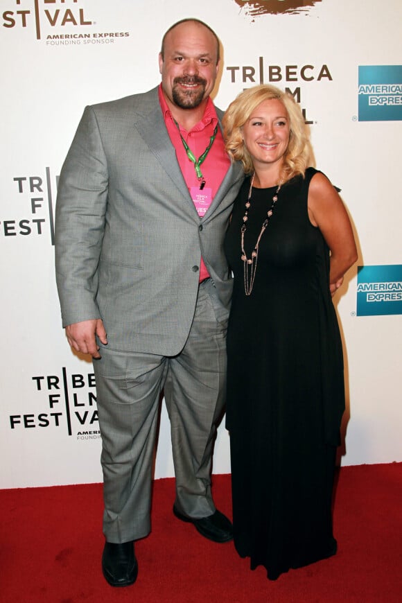 Hugo Girard et sa compagne lors de la projection de The Union, dans le cadre du festival de Tribeca à New York le 20 avril 2011
