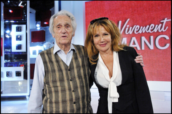 André Célarié et sa fille Clémentine Célarié lors de l'enregistrement de Vivement Dimanche (diffusion le 24 avril 2011 sur France 2)