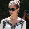 Jessica Alba, le jour de ses 30 ans, le 28 avril 2011, sortant du café Chez Marie à Los Angeles.