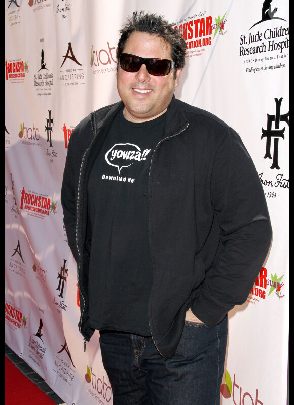Greg Grunberg est venu soutenir Teri Hatcher qui a organisé une soirée de charité pour les enfants à Santa Monica le 1 mai 2011.