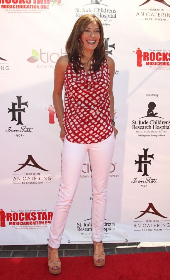 Teri Hatcher, lors de la soirée de charité organisée par l'actrice pour les enfants de "St Jude Hospital et rock star education" ! Santa Monica, le 1 mai 2011.