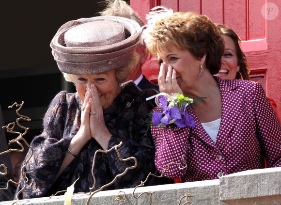 La reine Beatrix et sa soeur Margriet lors du Koninginnedag, le 30 avril 2011, aux Pays-Bas.