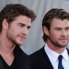 Liam et Chris Hemsworth lors de l'avant-première de Thor, au El Capitan d'Hollywood, à Los Angeles, le 2 mai 2011.