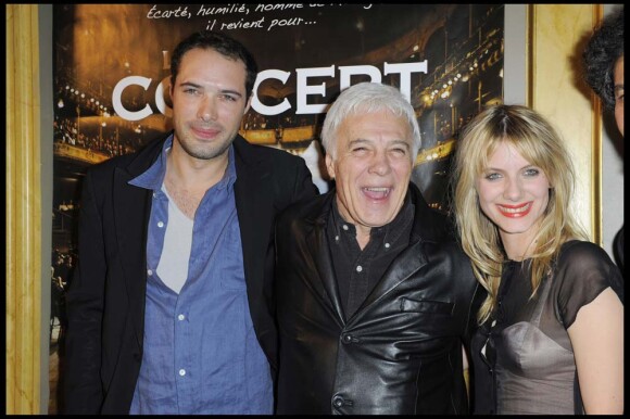 Nicolas, Guy Bedos et Mélanie Laurent, avant-première du film Le Concert à Paris, le 5 février 2010.
