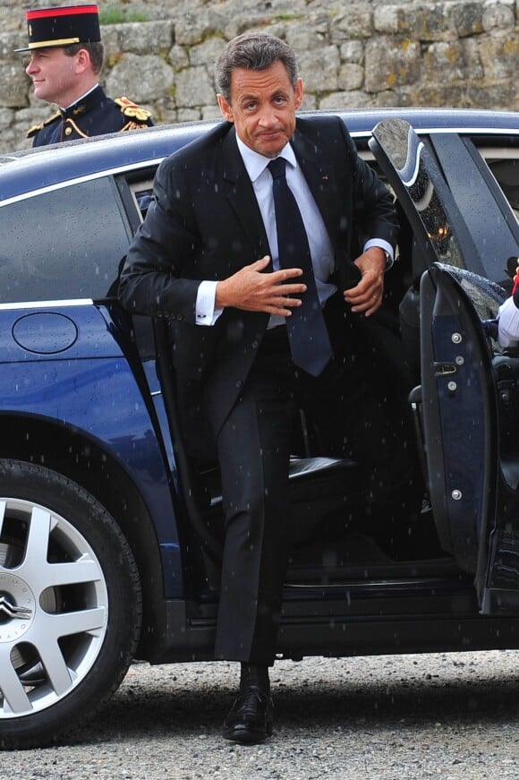 Nicolas Sarkozy arrive à Port-Louis le 8 mai 2011, à l'occasion du 66e anniversaire du 8 mai 1945.