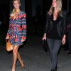 Paris Hilton et sa soeur Nicky Hilton arrivent au restaurant BOA Steakhouse à West Hollywood pour dîner en famille à l'occasion de la fête des mères, dimanche 8 mai.