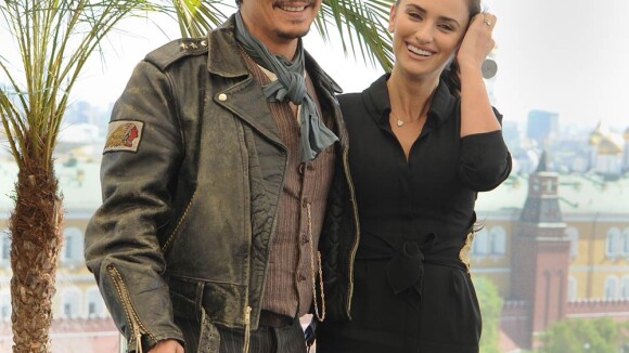 Penélope Cruz et Johnny Depp : Avant Cannes, nos pirates parcourent le monde !