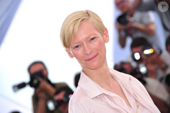 Tilda Swinton lors du photocall de We need to talk about Kevin, en sélection officielle au 64e Festival de Cannes, le 12 mai 2011.