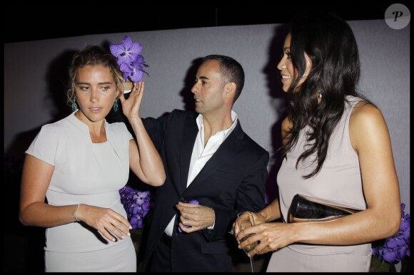 Vahina Giocante, Francisco Costa et Rosario Dawson lors de la soirée Calvin Klein, à Cannes, le 12 mai 2011.