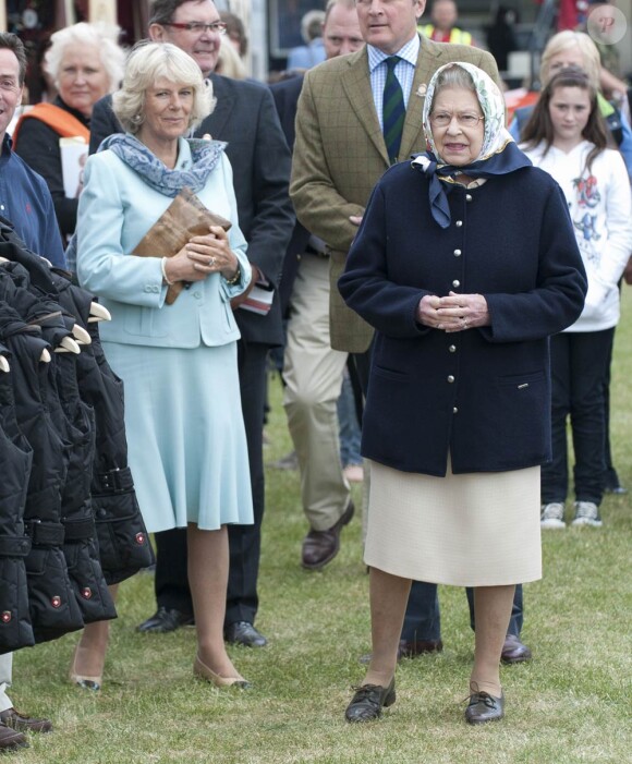 La reine Elizabeth II et Camilla très complices au Royal Windsor Horse Show, le 12 mai 2011.