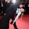Clovis Cornillac et sa fiancée Lilou : festival de baisers sur red carpet ! 15 mai 2011