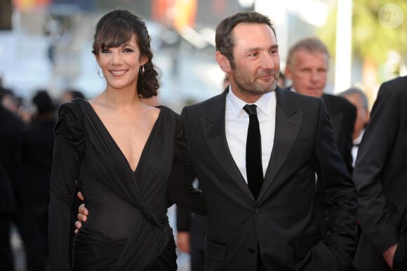 Gilles Lellouche et Mélanie Doutey amoureux à la projection de The Artist, le 15 mai 2011. 64e festival de Cannes