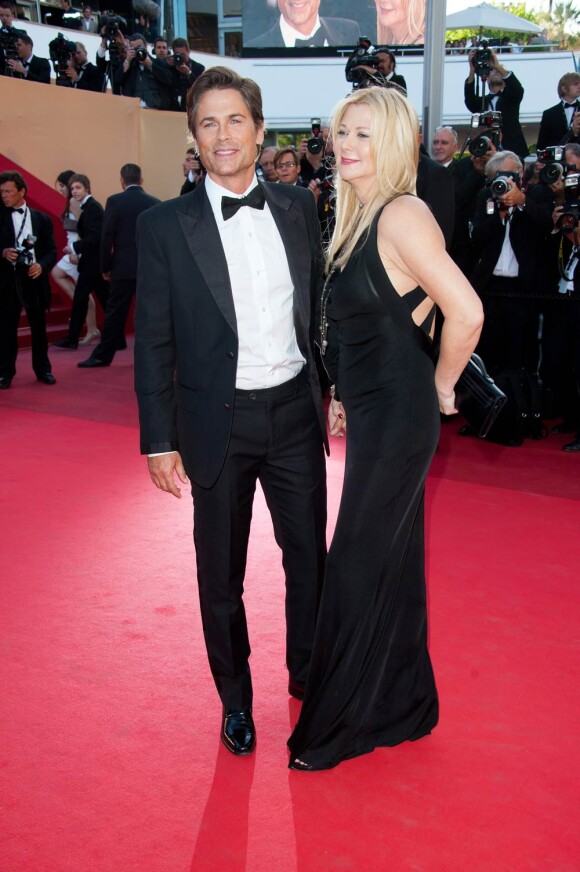 Rob Lowe et sa femme Sheryl Berkoff lors de la montée des marches de The Tree of Life, dans le cadre du 64e Festival de Cannes, le 16 mai 2011.