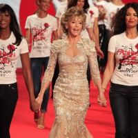 Naomi Campbell fait défiler Jane Fonda et les plus grandes stars !