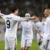 Cristiano Ronaldo et Karim Benzema (photo : le 8 décembre 2009 à Marseille) ont assuré le spectacle lors d'une rencontre caritative opposant le Real Madrid à une sélection du Real Murcie, le 18 mai 2011 à Murcie, au profit des victimes du séisme survenu le 11 mai dans la région.