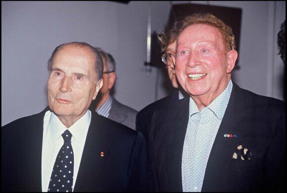 François Mitterrand et Charles Trenet, à Paris, le 20 mai 1993.