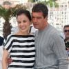 Elena Anaya et Antonio Banderas lors du photocall du film La Piel que Habito au festival de Cannes le 19 mai 2011