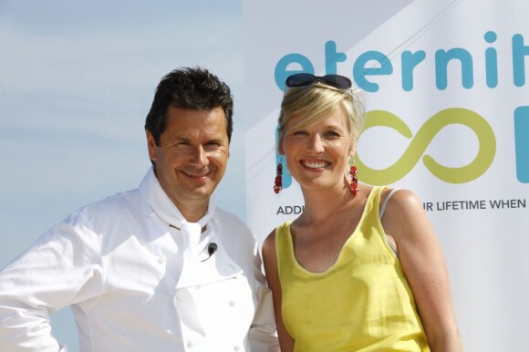 Estelel Martin lors du lancement du concept culinaire Eternity Food, par le grand Chef Christophe Leroy et son assocé Didier Audebert. 18 mai 2011