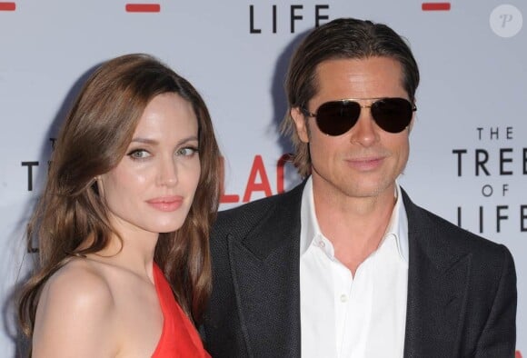 Angelina Jolie et Brad Pitt à l'occasion de l'avant-première hollywoodienne de The Tree of Life, dans l'enceinte du Bing Theatre de Los Angeles, le 24 mai 2011.