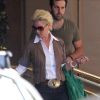 Katherine Heigl déjeune avec son mari Josh Kelley et sa mère Nancy, à Los Angeles le 25 mai 2011 : son look ne fait pas d'éclat !