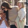 Angelina Jolie avec la petite Vivienne et son fils adoptif, Maddox, bientôt 10 ans. Nouvelle Orléans, 21 mars 2011 