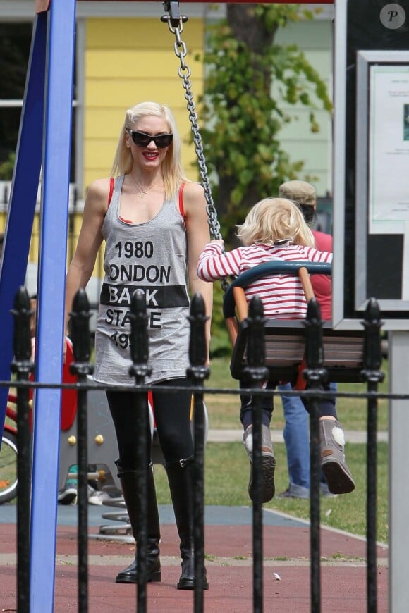 Gwen Stefani avec son jeune fils Zuma. Londres, 6 mai 2011