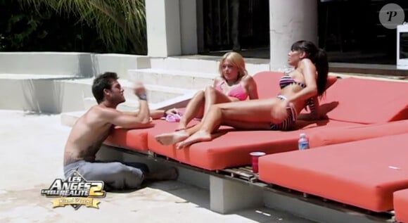 Caroline, Astrid et Jonathan dans les Anges de la télé réalité Miami Dreams le mardi 31 mai 2011 sur  NRJ 12.