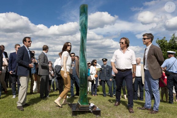Le prince Frederik et la princesse Mary de Danemark inauguraient le 2 juin 2011 la seconde édition de l'exposition Sculpture en bord de mer, à Aarhus. Un parcours littoral artistique qui a rappelé à la princesse leur premier rendez-vous galant...